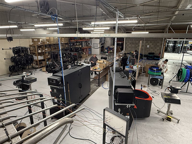 Atelier de pieuvriste avec 2 machines de production | Mecaspin