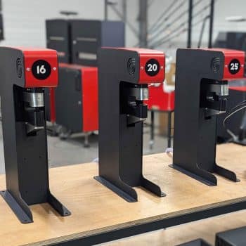 Poinçonneuse pneumatique Mecaspin pour boite de dérivation