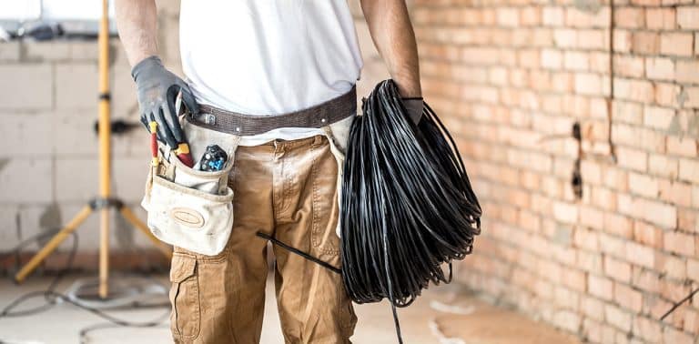 quels outils pour tirer des fils dans une gaine électrique